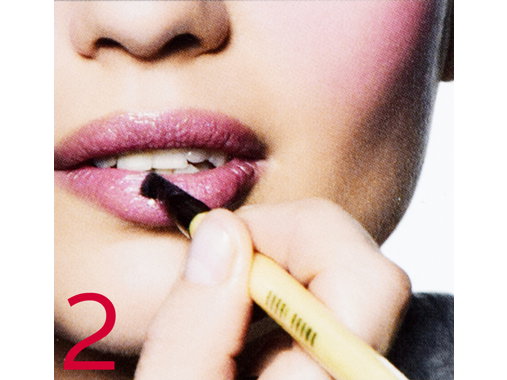 Bobbi-Brown-Lipgloss-Step-2-400x380