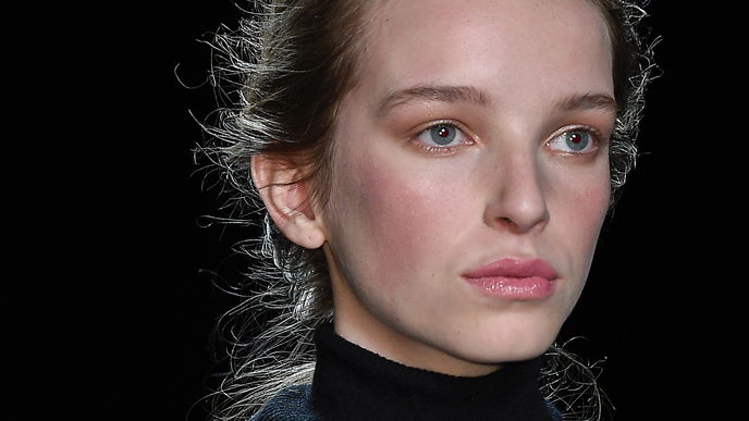 Make-up Tutorial: Lipgloss auftragen
