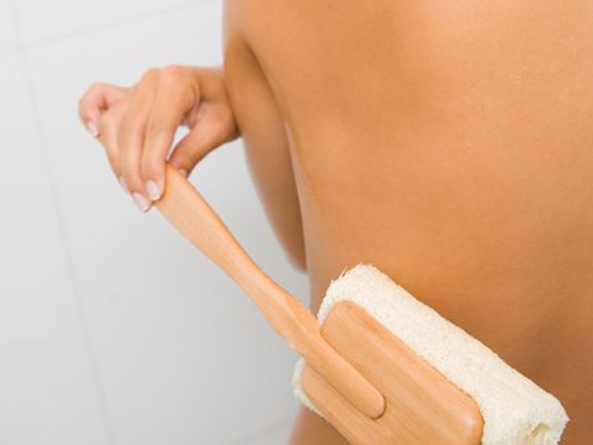 Massagetechnik: Trockenbürstenmassage