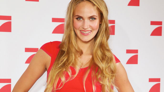 GNTM 2016: Elena Carrière