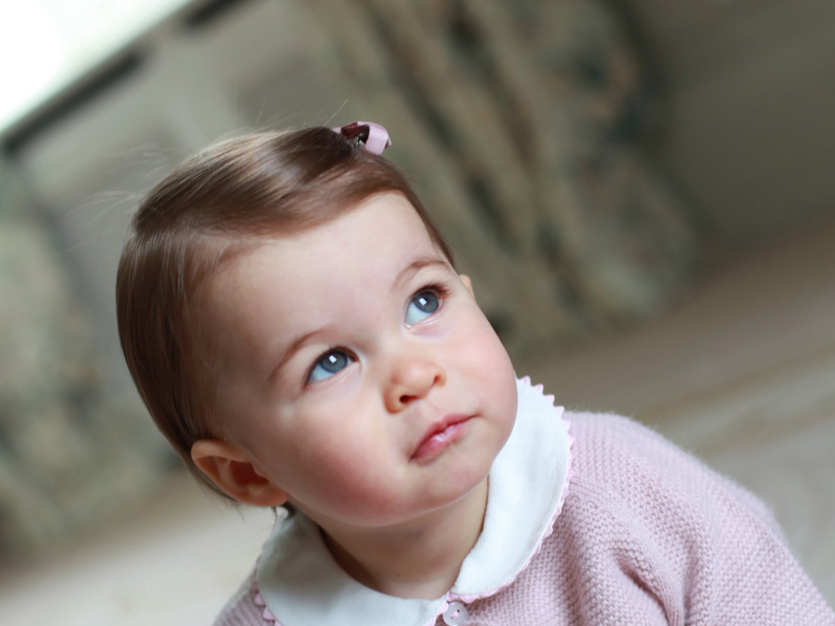 prinzessin-charlotte-rosa-kleid