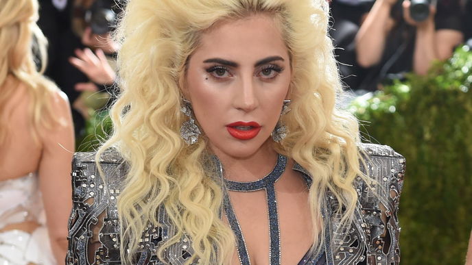So holt Lady Gaga frische Smoothies
