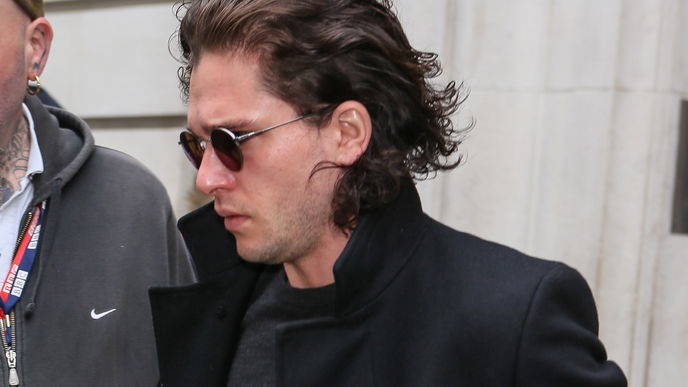 Kit Harington: Bart ab!