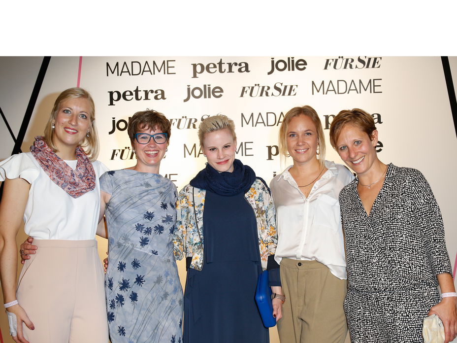 Katrin Strasser, Christine Malecki, Jill Willuweit, Alina Schröder und Elisabeth Keihl