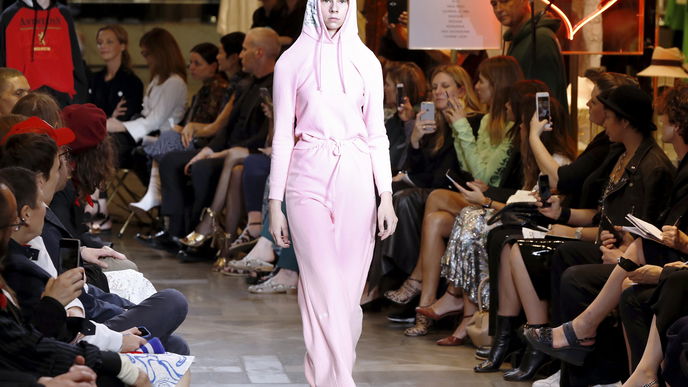 Vetements: Das werden Fashionistas im Sommer tragen