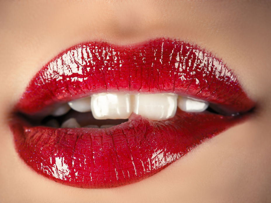 kuessen-mit-lippenstift-2081230.jpg
