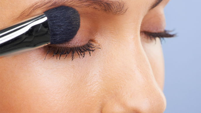 Regenbogen Augen-Make-up: Das Netz feiert diese Beauty-Bloggerin