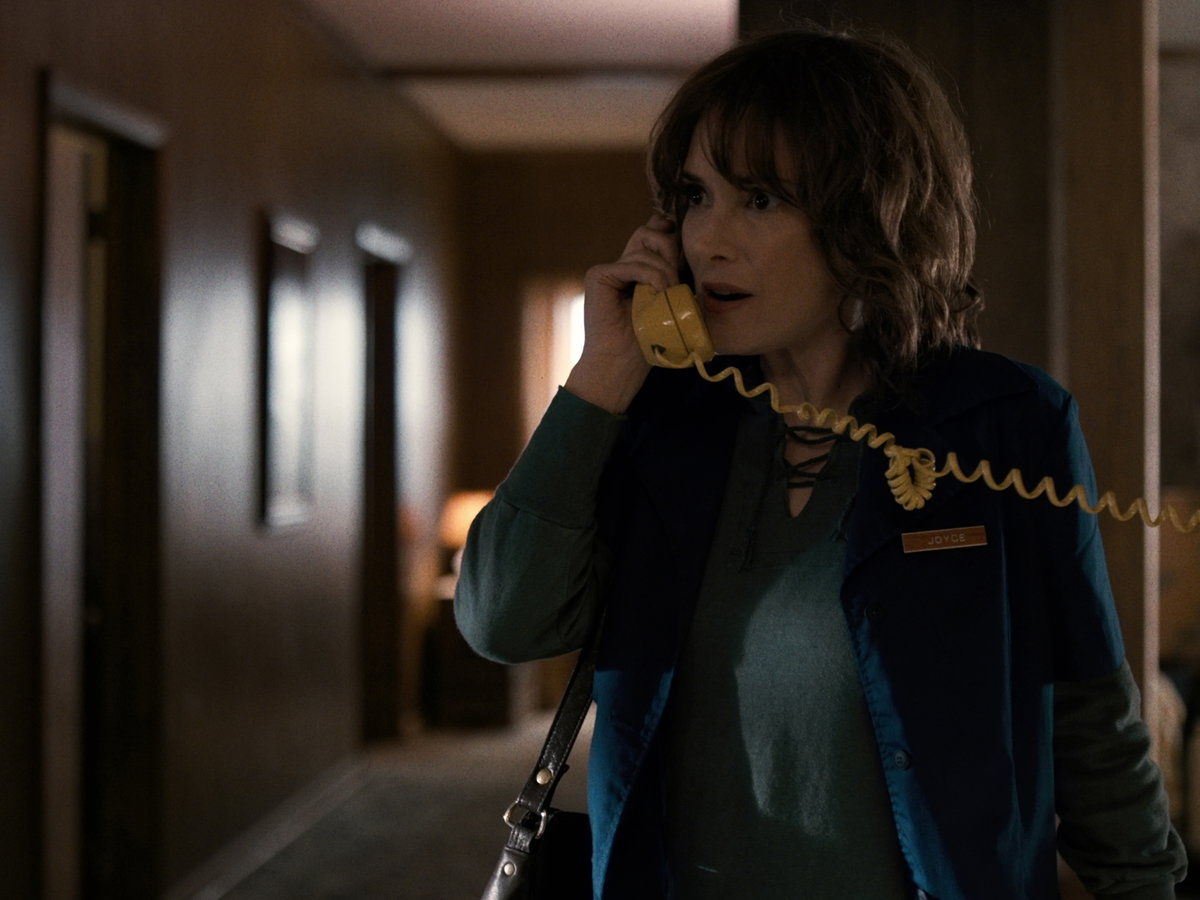 Winona-Ryder-in-Stranger-Things