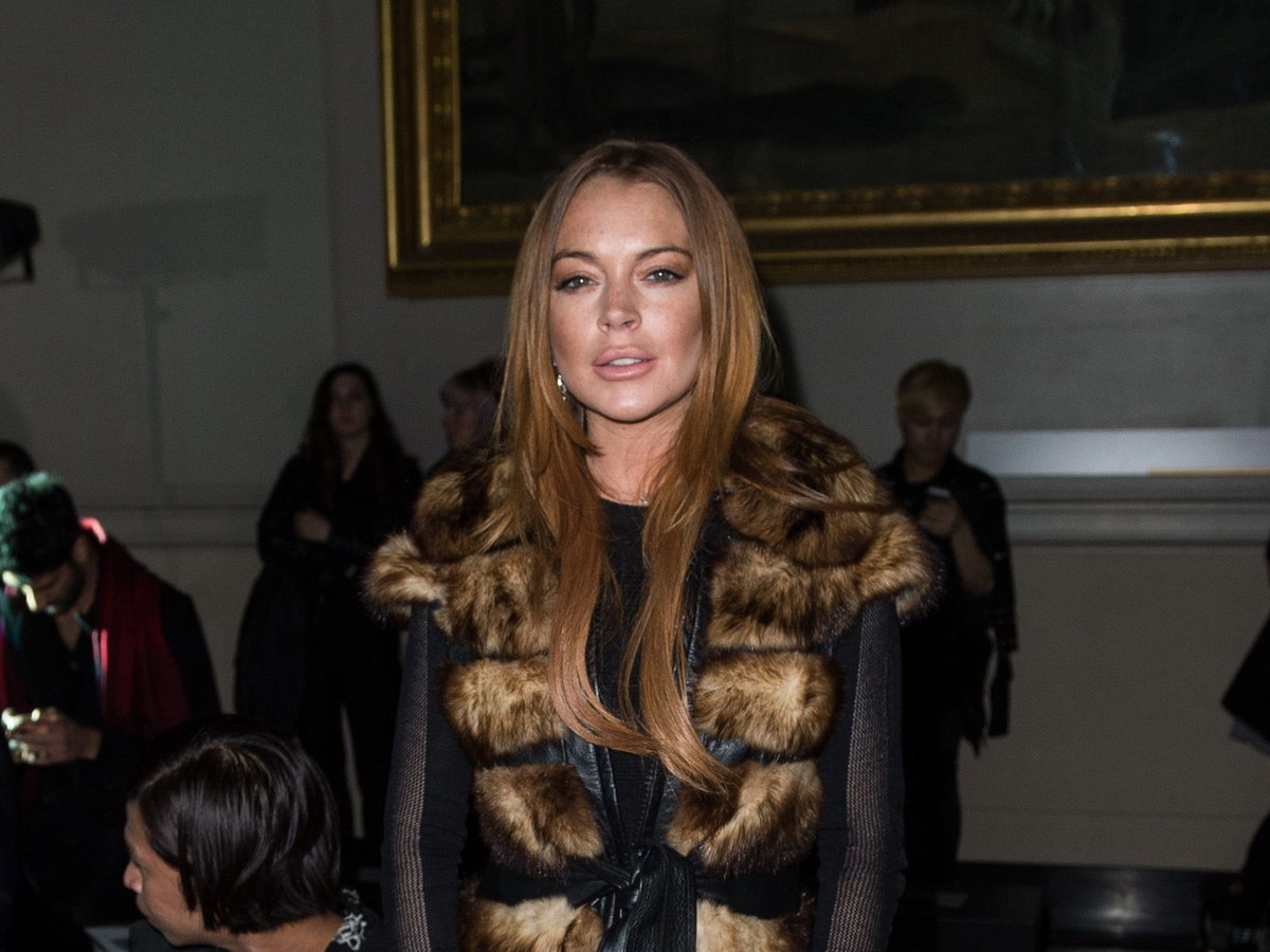 Lindsay Lohan im Pelzmantel