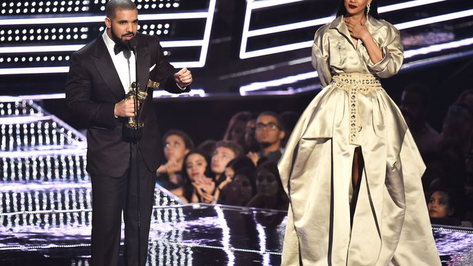 Drake: Liebesgeständnis an Rihanna bei den VMAs?