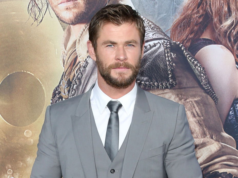 männer lackierter fingernagel polishedman chris hemsworth getty