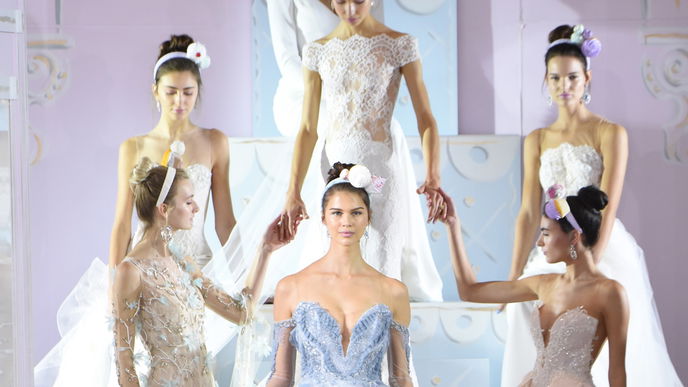 Brautmode 2018: So zauberhaft sind die neuen Brautkleider