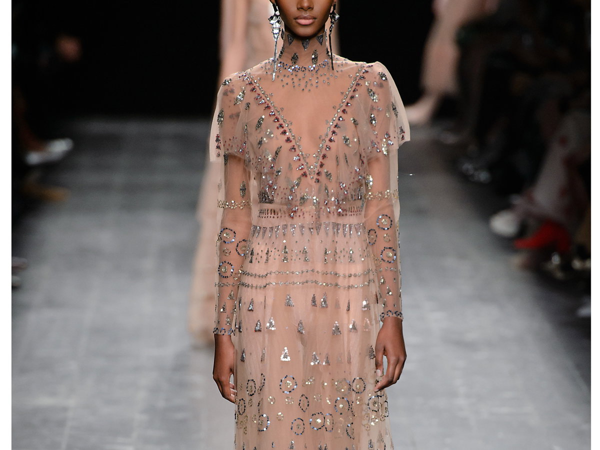 valentino-1264-aw17-pw-2000x1500-GI