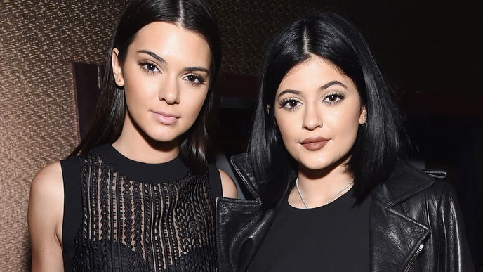 So einfach könnt ihr Kylie Jenners Lieblingsschuhe selber machen