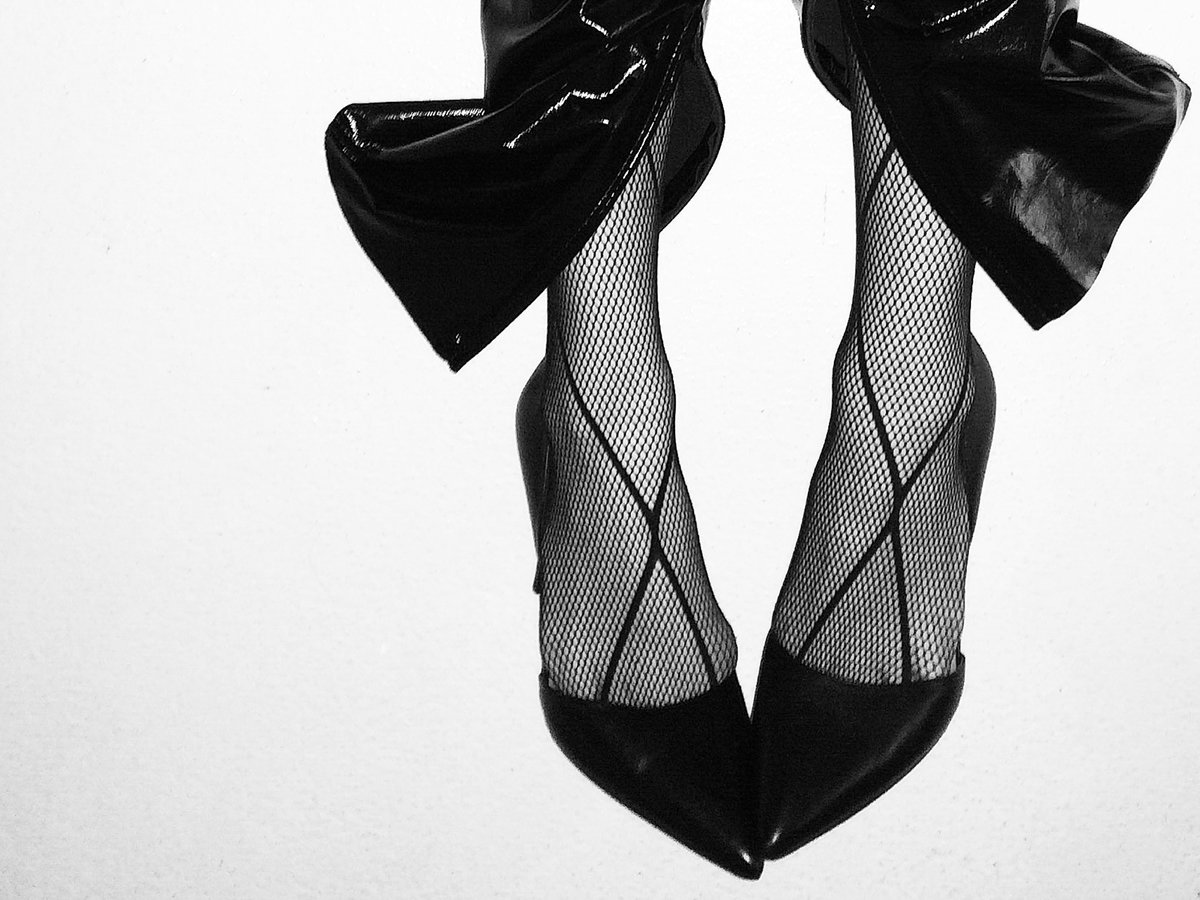 Kunert-Black-Net-Tight-2000x1500
