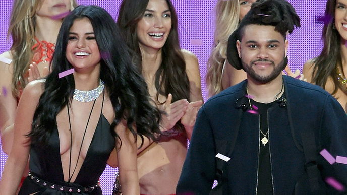 Selena Gomez und The Weeknd sehen aus wie ihre Eltern!