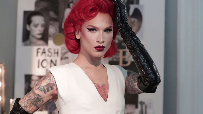 Die Schminktricks einer Drag Queen