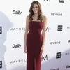 Kaia Gerber - Im roten Kleid auf dem roten Teppich