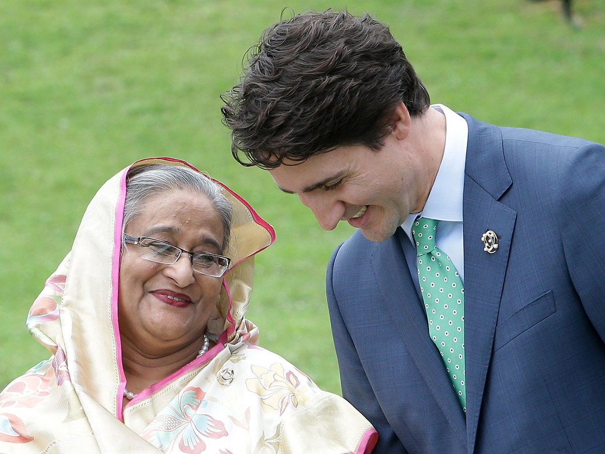 Bangladesh-Prime-Minister-Sheikh-Hasina-talks-with-Canadian-Prime-Minister-Justin-Trudeau-during-a-'Outreach-Session'-on-May-on-May-27,-2016-in-Kashikojima,-Japan
