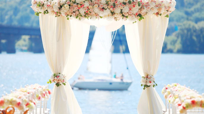 Blumendeko für die Hochzeit – die schönsten Ideen