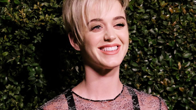Was macht Katy Perry im Keller von Reese Witherspoons Ex?