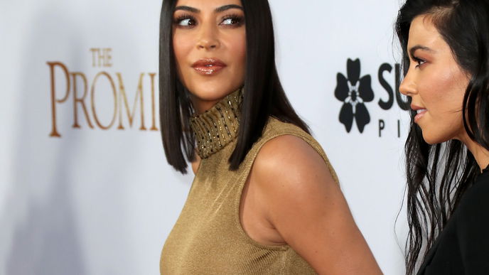 Kim Kardashian disst ihre Girl Crew