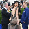 Darum findet die wahre Met Gala auf der Toilette statt!