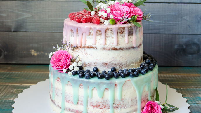 Drip Cakes sind das süße Highlight auf eurer Hochzeit