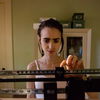 Lily Collins als Magersüchtige im "To The Bones"-Trailer
