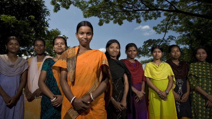 Aus diesem Grund tragen indische Frauen jetzt Kuhmasken