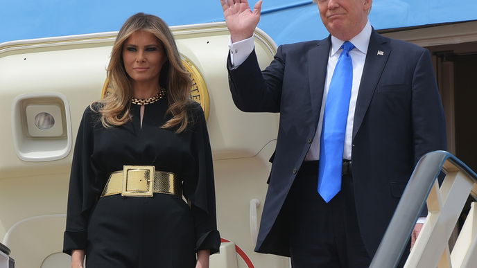 Melania Trumps Vater sieht genauso aus wie Donald Trump und auf einmal ergibt alles Sinn