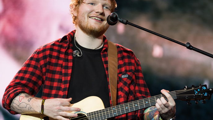 Make-up Transformationen: Diese Bloggerin verwandelt sich in Ed Sheeran, Mariah Carey und Co.