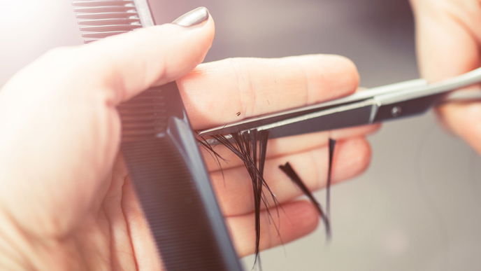 Diesen Fehler machen wir alle beim Friseur