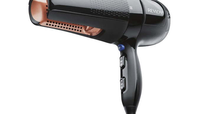 Der Revlon Salon 360 Surround Hair Dryer & Styler ist der erste Föhn, der die Haare gleichzeitig trocknet und glättet