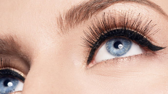 Vitamin E-Öl: Dieses Wundermittel ist das Geheimnis langer Wimpern