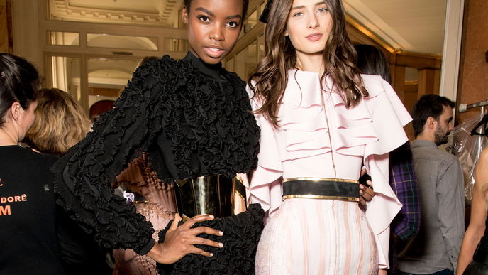 Ob Kleid oder Accessoires: Das ist euer ultimativer Silvester-Guide!
