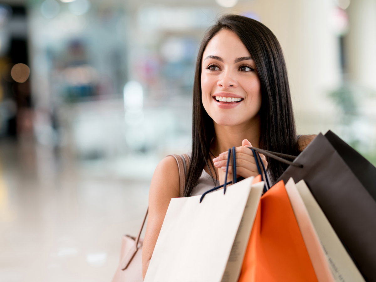 frau-beim-shopping