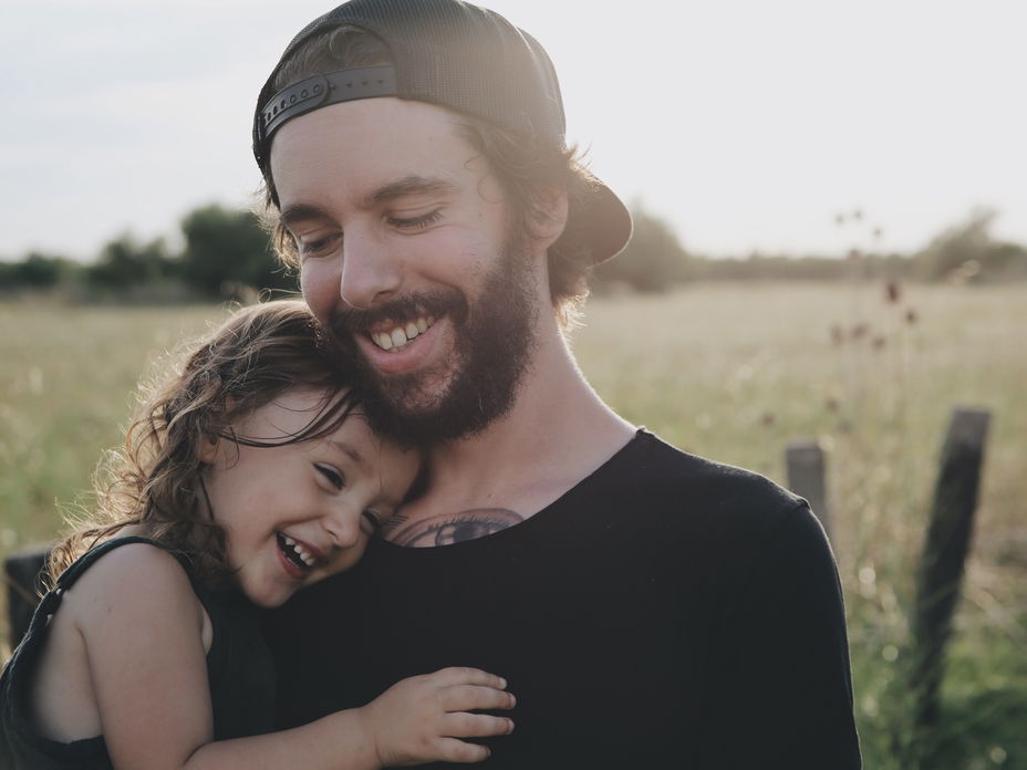 vater-mit-baby-2079773.jpg