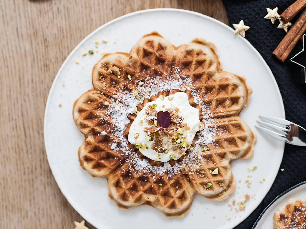 Weihnachtliche Waffeln mit Spekulatius