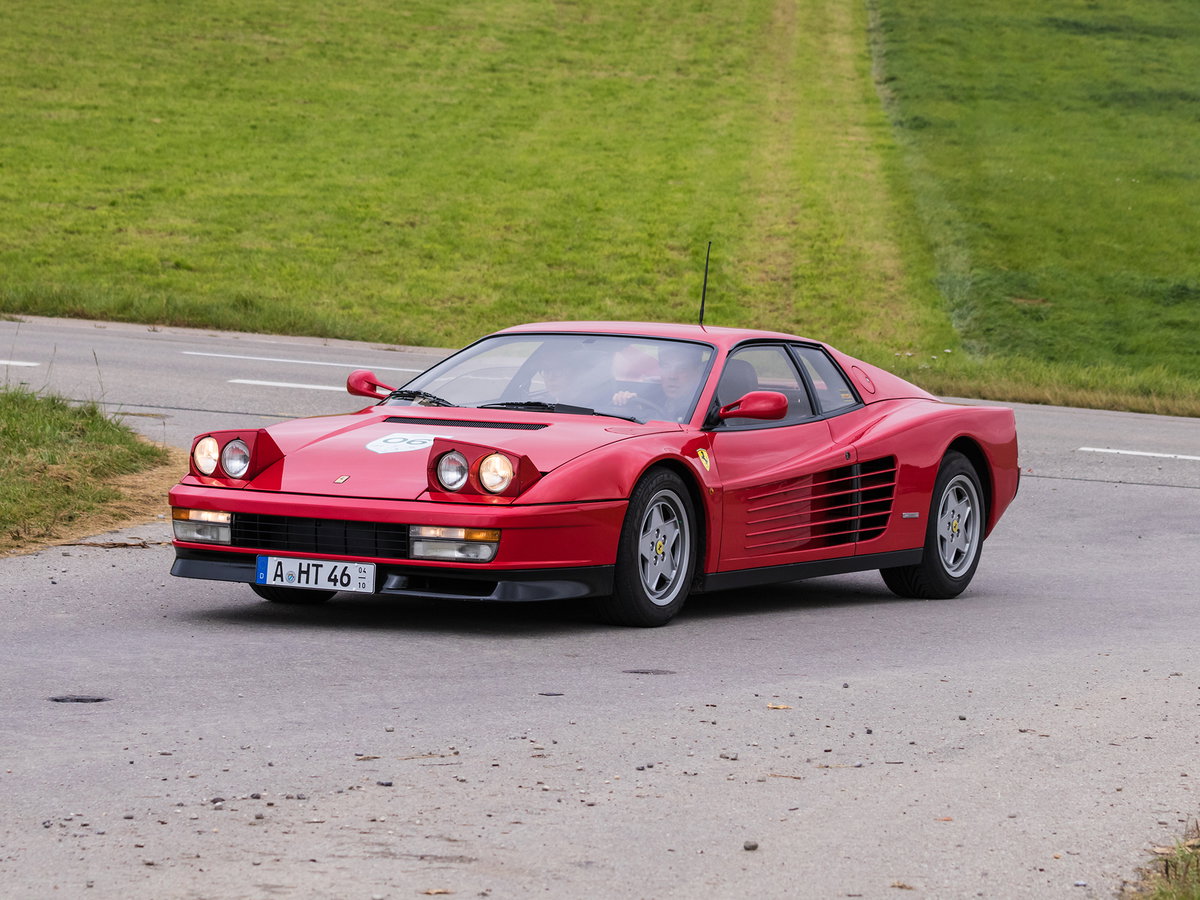 auto-legenden-ferrari-testarossa