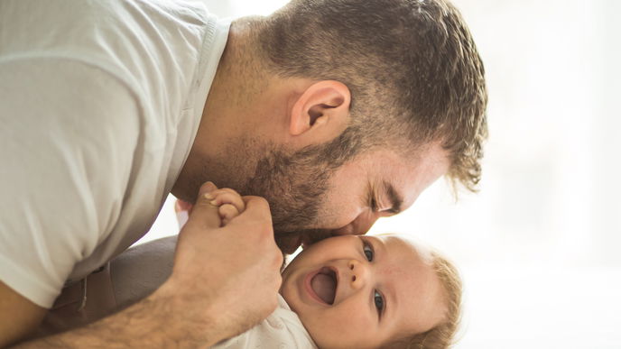 Studie: Babys, die ihren Vätern ähneln sind gesünder 