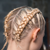 Kleine Box Braids bzw. Corn Rows flechten