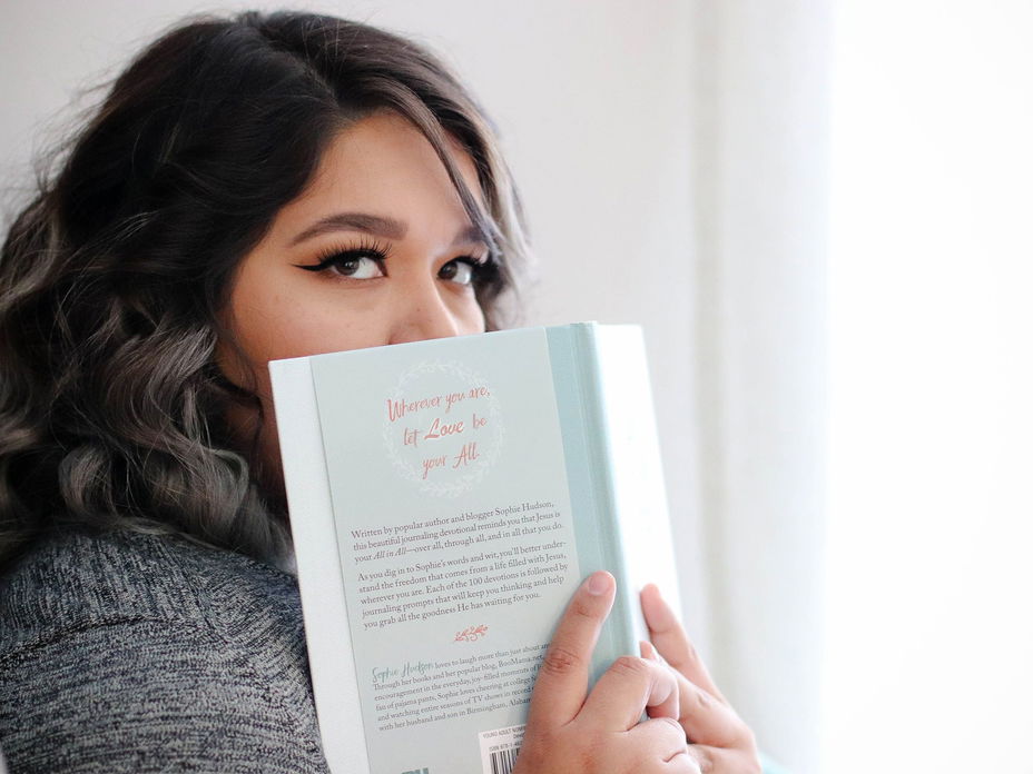 frau-liest-buch
