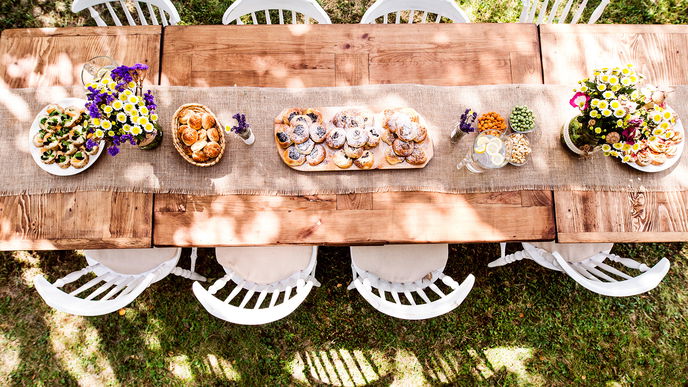 Happy Midsommar! Der Gartenparty-Guide für eine perfekte Sommerfeier unter freiem Himmel 