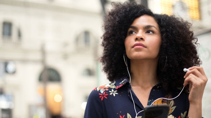 Wir sind ganz Ohr: Diese Podcasts liebt unsere Redaktion!