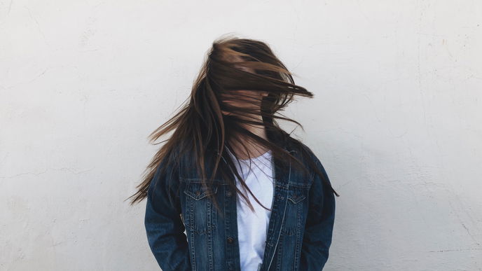 Feine Haare: Tipps für mehr Volumen