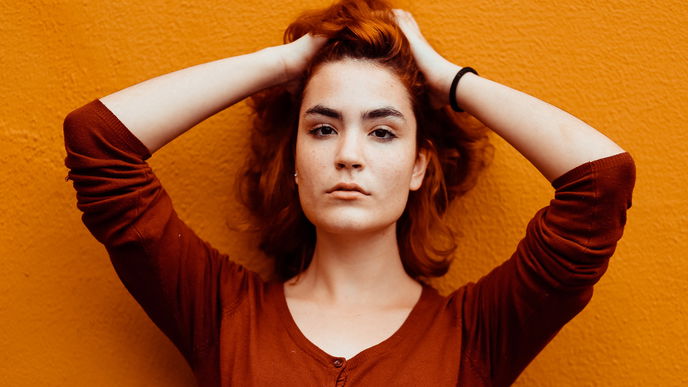 Für mehr Volumen: Haare toupieren für Anfänger
