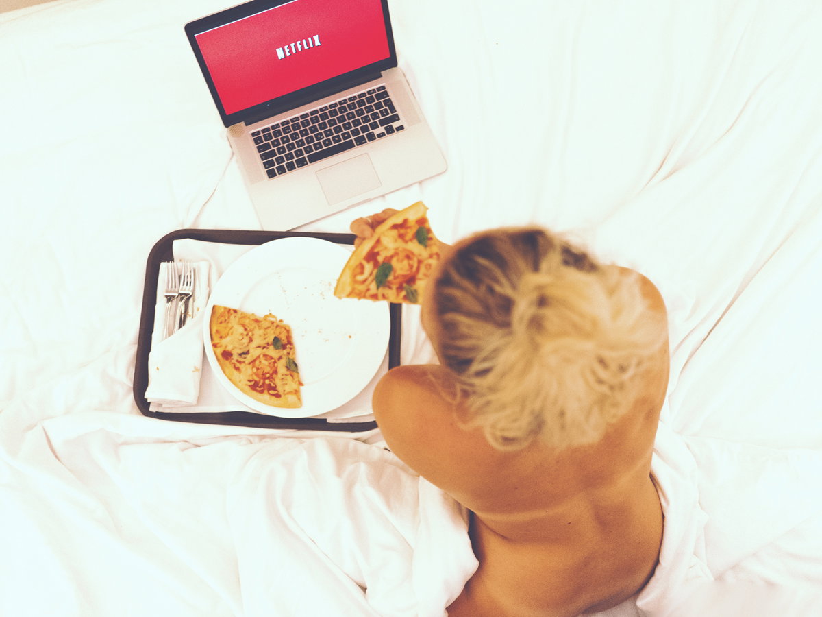 kein-sex-bis-2030-netflix-smartphones-tv-fernseher-schuld
