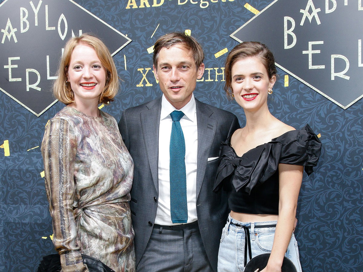 Babylon Berlin: Hier findet ihr die Stars der Serie auf Instagram!