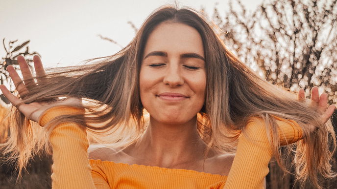 Trockene Haare: Was kann ich tun?! Das sind die besten Tipps!